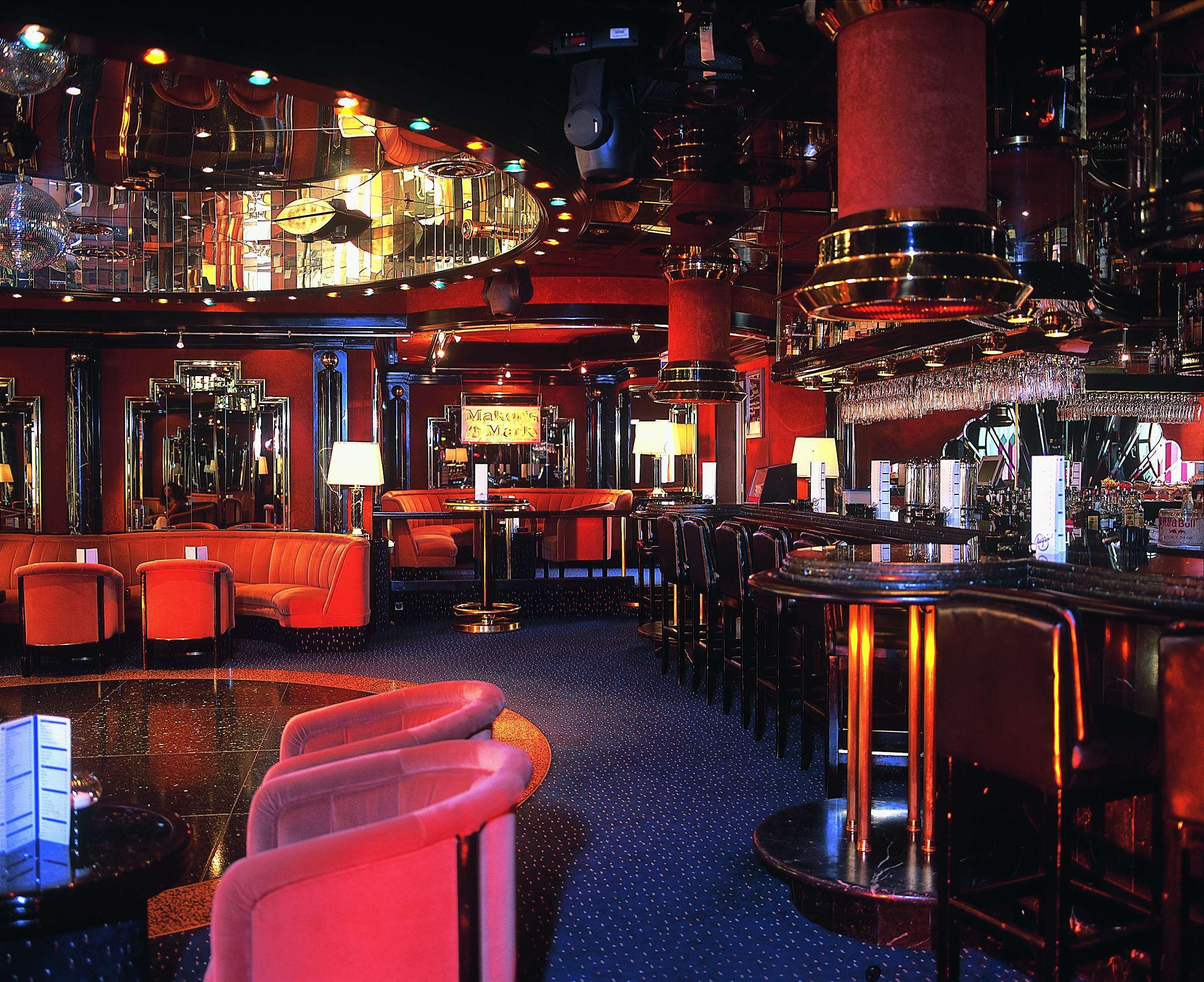 Maritim Hotel Koln Ngoại thất bức ảnh The interior of the nightclub