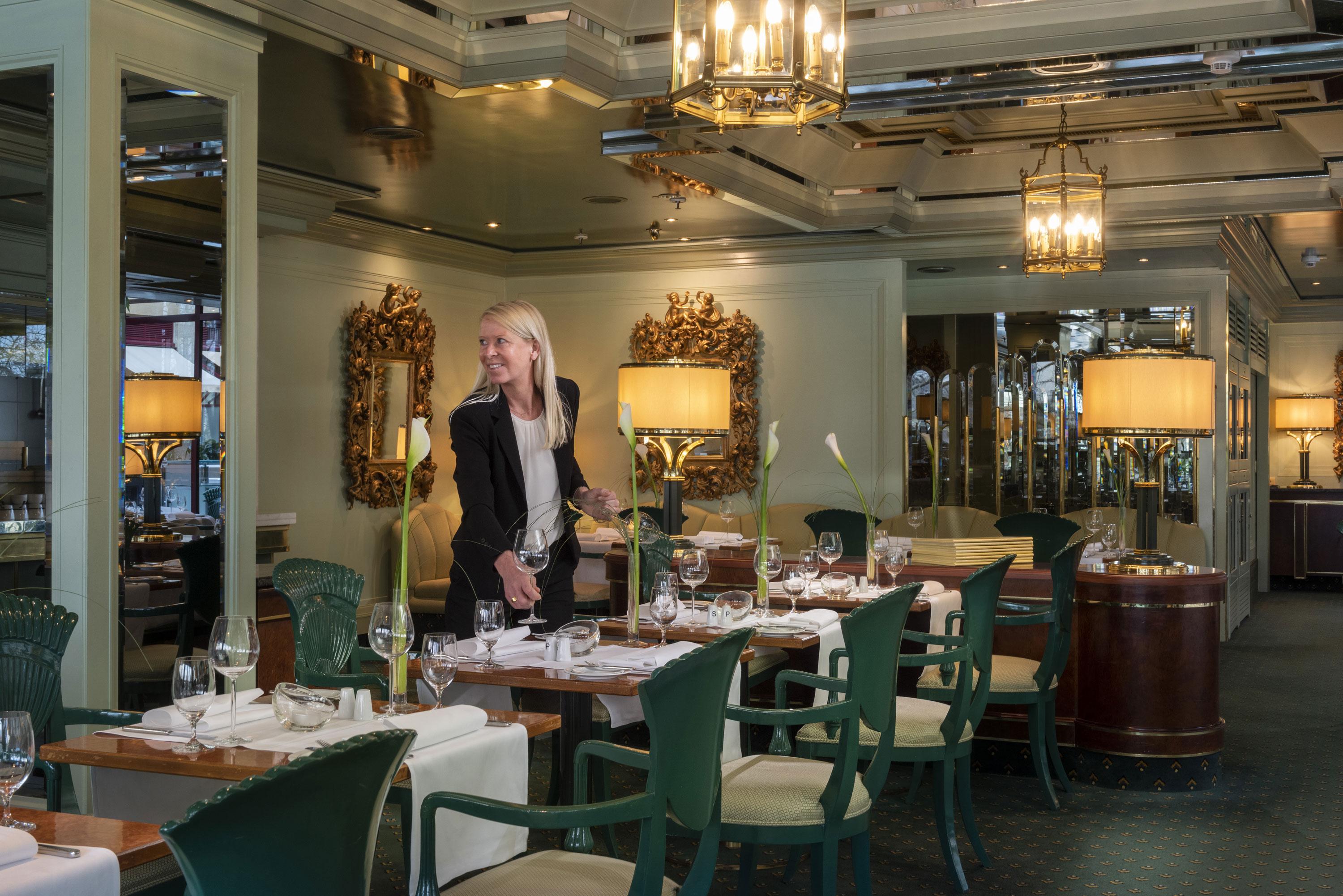 Maritim Hotel Koln Ngoại thất bức ảnh Restaurant