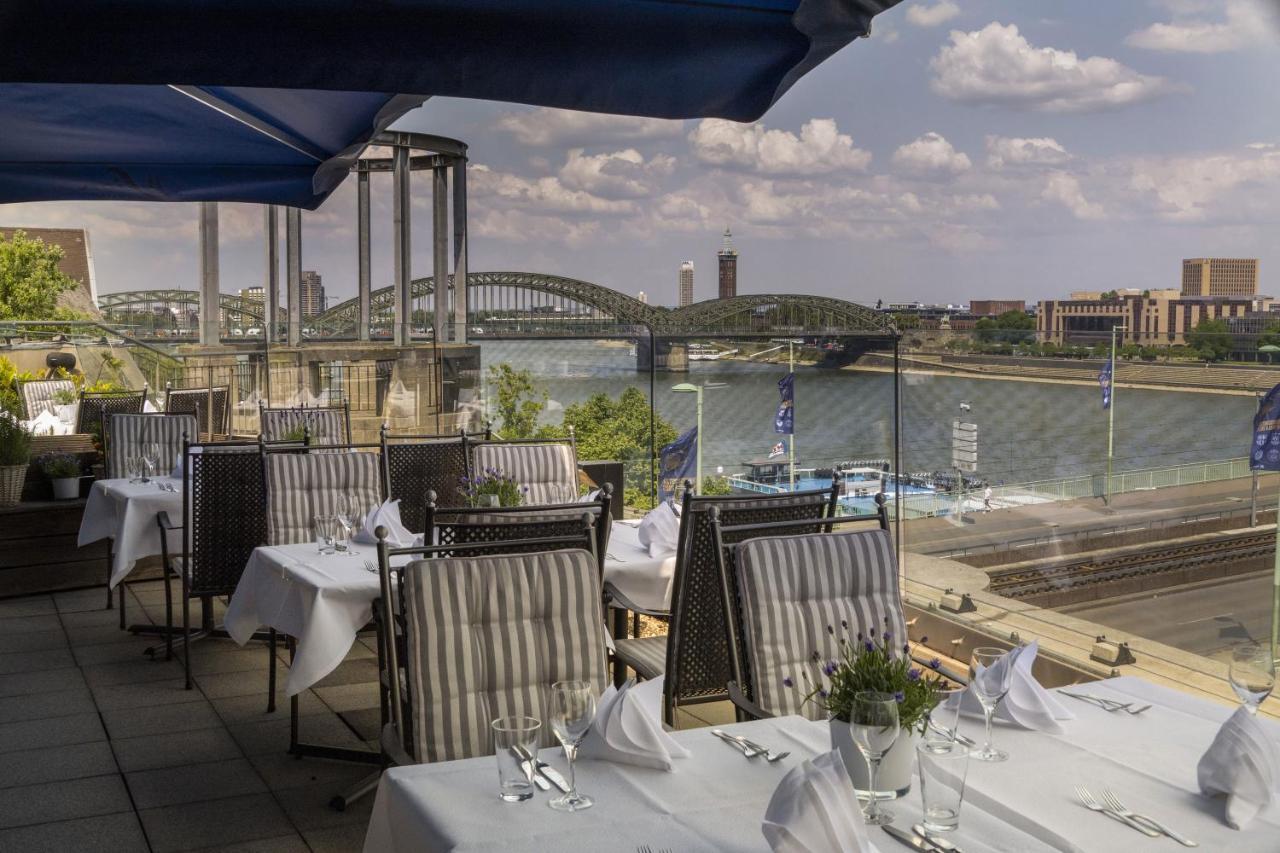 Maritim Hotel Koln Ngoại thất bức ảnh The view from the restaurant
